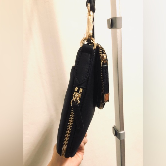 VINCE CAMUTO black leather crossbody purse. Only used ONCE! - Picture 6 of 16